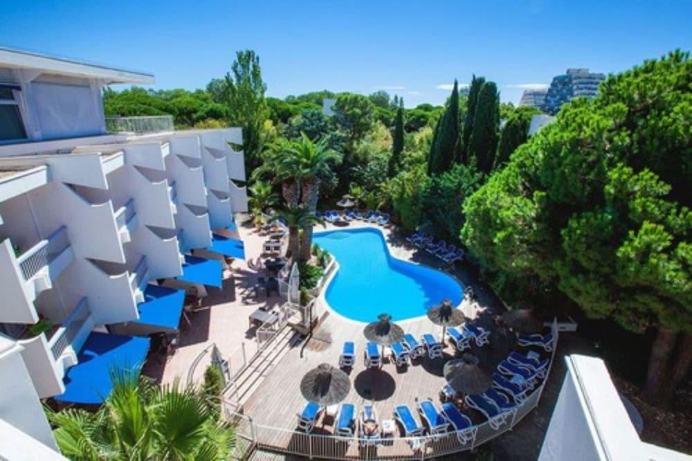 Hotel Le Quetzal Ла-Гранд-Мот Экстерьер фото