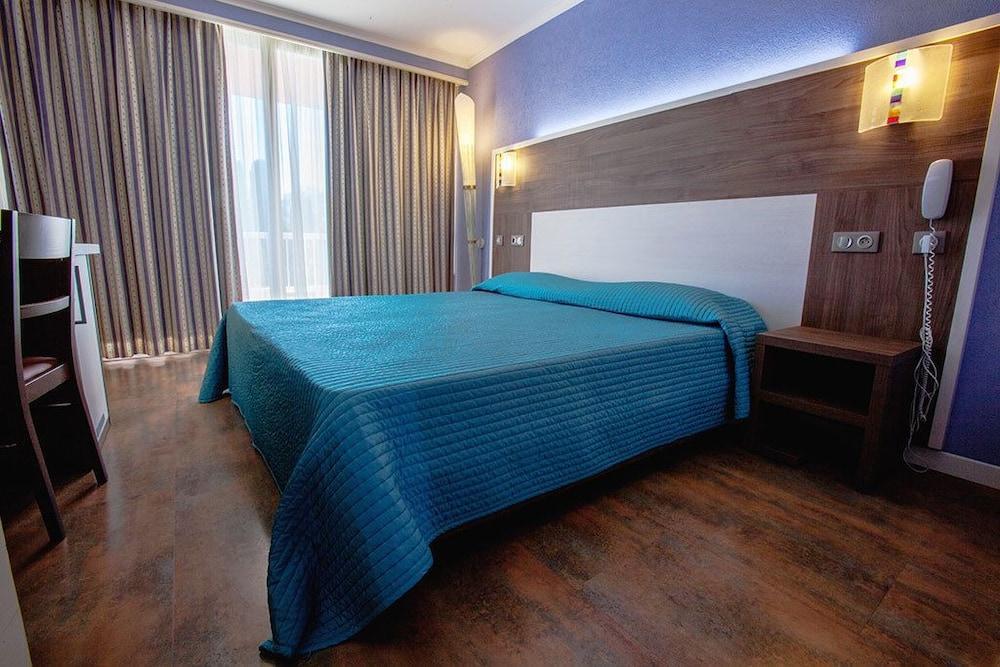 Hotel Le Quetzal Ла-Гранд-Мот Экстерьер фото