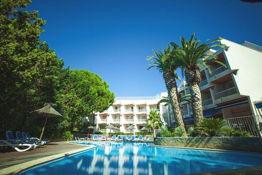 Hotel Le Quetzal Ла-Гранд-Мот Экстерьер фото